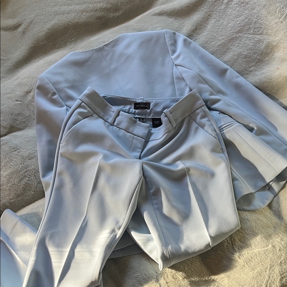 The Limited Women's Soft Blue Blazer and  pants the complete set - Picture 12 of 12